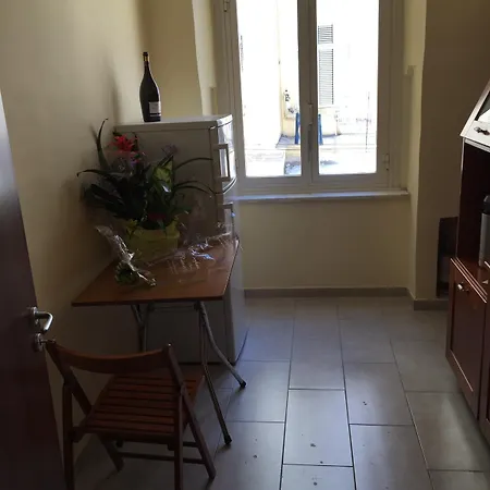 Beatrice Nocleg ze śniadaniem 2*